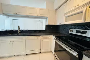 17150 N Bay, Sunny Isles Beach, FL 33160 - Photo 6