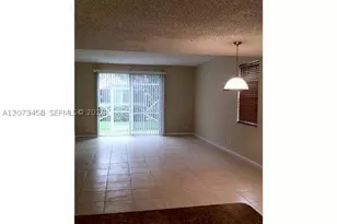 1621 Barcelona, Weston, FL 33327 - Photo 4