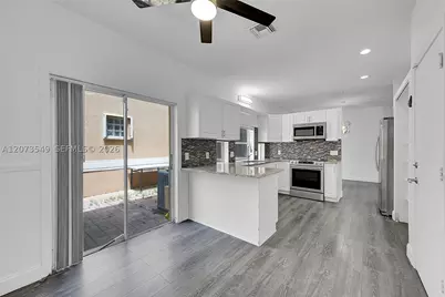 11201 Lakeview #48-M, Coral Springs, FL 33071 - Photo 10