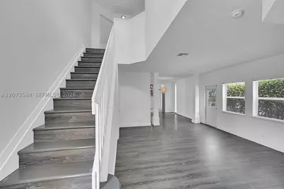 11201 Lakeview #48-M, Coral Springs, FL 33071 - Photo 6
