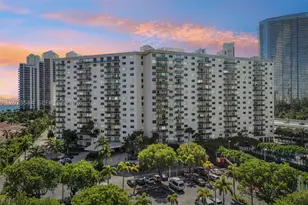 19370 Collins, Sunny Isles Beach, FL 33160 - Photo 14