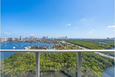 16385 Biscayne #2920, North Miami Beach, FL 33160 - Photo 1