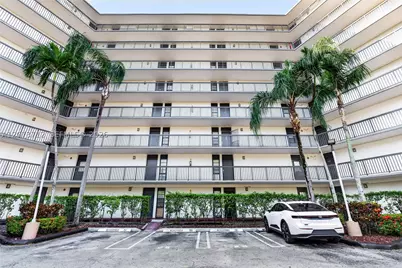 3301 N Country Club #310, Aventura, FL 33180 - Photo 20