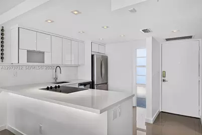 3301 N Country Club #310, Aventura, FL 33180 - Photo 2
