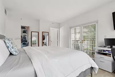 323 Navarre #301, Coral Gables, FL 33134 - Photo 20