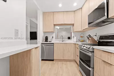 323 Navarre #301, Coral Gables, FL 33134 - Photo 10