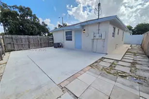 242 NW 51st, Miami, FL 33126 - Photo 16