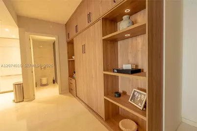 300 Biscayne Boulevard #3109W, Miami, FL 33131 - Photo 2