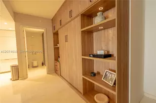 300 Biscayne Blvd, Miami, FL 33131 - Photo 2