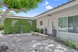 2225 NE 16th, Wilton Manors, FL 33305 - Photo 4