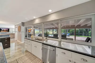 560 W Tropical, Plantation, FL 33317 - Photo 30