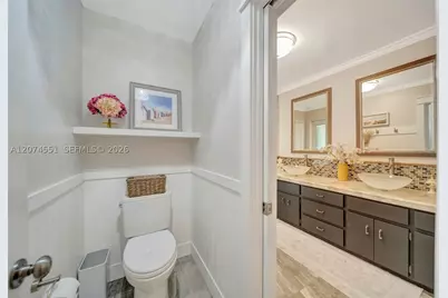 560 W Tropical, Plantation, FL 33317 - Photo 38