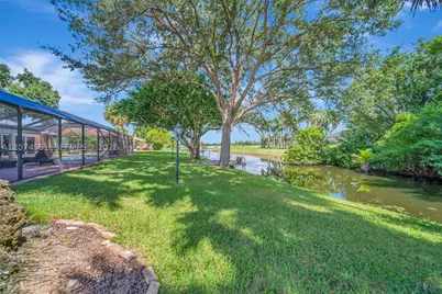 560 W Tropical, Plantation, FL 33317 - Photo 78