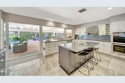 560 W Tropical, Plantation, FL 33317 - Photo 26