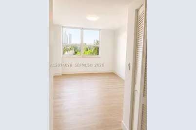 19501 W Country Club #408, Aventura, FL 33180 - Photo 10