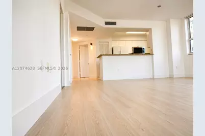 19501 W Country Club #408, Aventura, FL 33180 - Photo 6