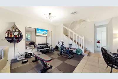 12365 S Village, Davie, FL 33325 - Photo 10