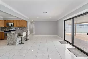 913 SW 49th, Plantation, FL 33317 - Photo 8