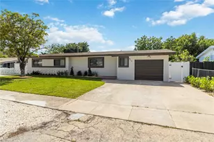 913 SW 49th, Plantation, FL 33317 - Photo 2