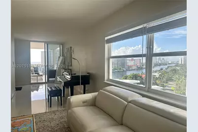121 Golden Isles #907, Hallandale Beach, FL 33009 - Photo 8