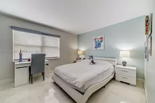 121 Golden Isles, Hallandale Beach, FL 33009 - Photo 16