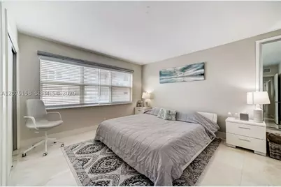 121 Golden Isles #907, Hallandale Beach, FL 33009 - Photo 12