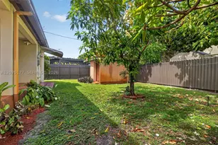 4585 E 9th, Hialeah, FL 33013 - Photo 24