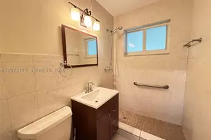 4585 E 9th, Hialeah, FL 33013 - Photo 16