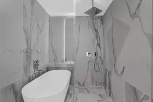 1400 Biscayne, Miami, FL 33132 - Photo 12