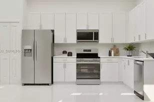 171 SE 20, Homestead, FL 33033 - Photo 2