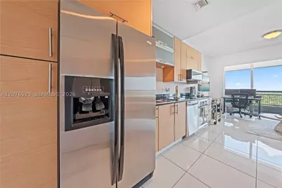 60 SW 13th #2403, Miami, FL 33130 - Photo 1