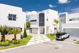 10381 NW 67th, Doral, FL 33178 - Photo 1