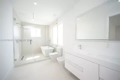 10381 NW 67th, Doral, FL 33178 - Photo 38