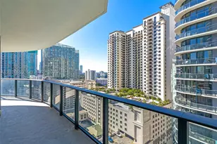 45 SW 9th, Miami, FL 33130 - Photo 2