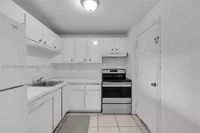 9001 SW 77th #C402, Miami, FL 33156 - Photo 2