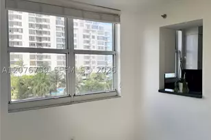 770 Claughton Island, Miami, FL 33131 - Photo 18