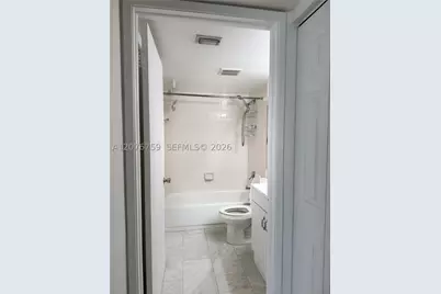 770 Claughton Island #601, Miami, FL 33131 - Photo 26