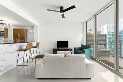 300 S Biscayne #T-3407, Miami, FL 33131 - Photo 6