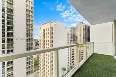 253 NE 2nd #2104, Miami, FL 33132 - Photo 18