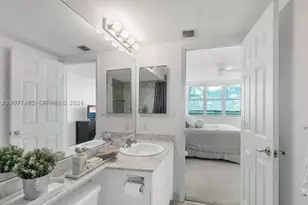 800 Claughton Island, Miami, FL 33131 - Photo 8