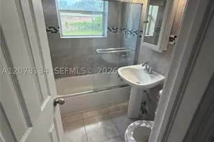 942 NW 11th, Fort Lauderdale, FL 33311 - Photo 4