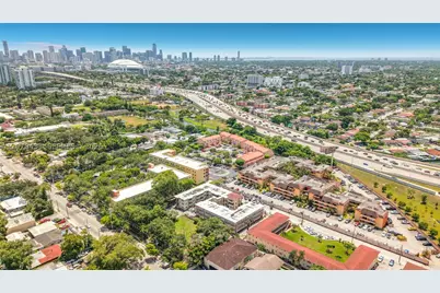 2441 NW 13th #67, Miami, FL 33125 - Photo 4