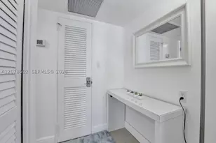 5225 Collins, Miami Beach, FL 33140 - Photo 16