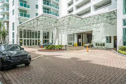 41 SE 5th #1117, Miami, FL 33131 - Photo 2