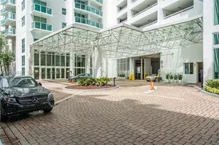 41 SE 5th, Miami, FL 33131 - Photo 2