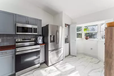 2140 NW 78th #204, Pembroke Pines, FL 33024 - Photo 2