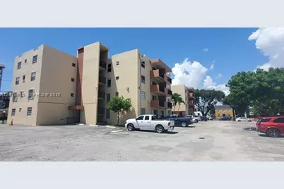 677 SW 9th #102, Miami, FL 33130 - Photo 1