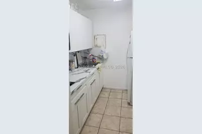 677 SW 9th #102, Miami, FL 33130 - Photo 4