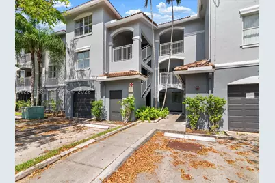 155 NW 96th #2-303, Pembroke Pines, FL 33024 - Photo 2
