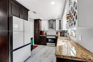 8330 NW 3rd, Pembroke Pines, FL 33024 - Photo 8